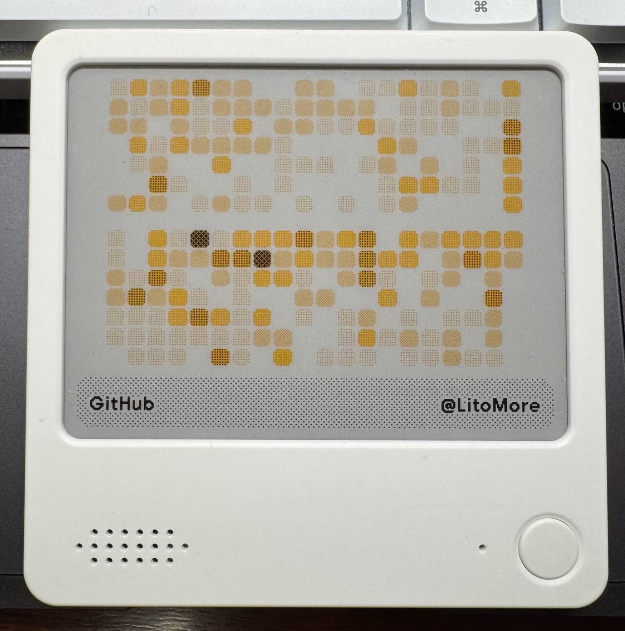TRMNL Firmware zectrix branch running on a four-color Zectrix NOTE4C